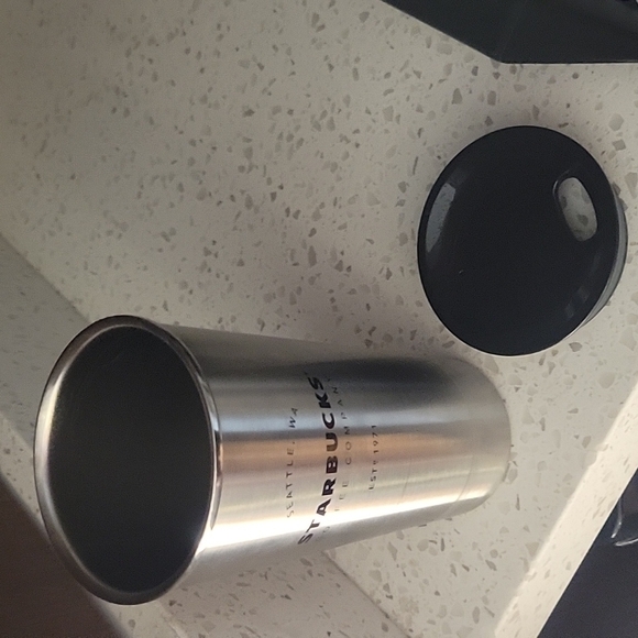 Starbucks travel mug - Picture 3 of 3